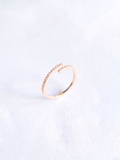 RB002 Elegant Ring